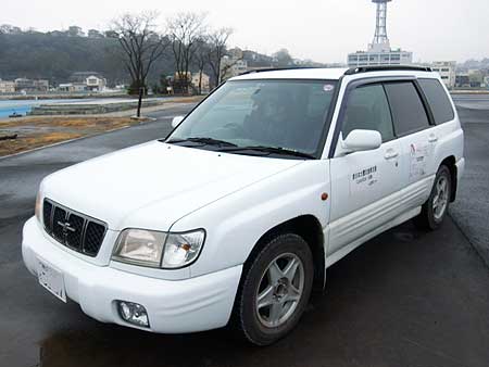 神戸からの支援「のだきた号」。(宮城県石巻市 2012年2月23日)