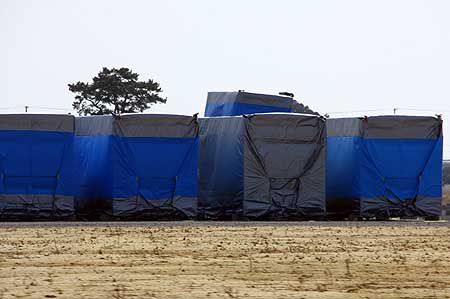 宮城県亘理町内の様子(宮城県亘理町 2011年4月14日)