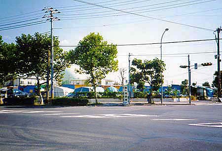 南駒栄公園テント村(神戸市長田区 1995年10月22日)