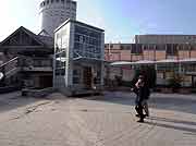 東北地方太平洋沖地震による液状化現象の被害の様子(千葉県浦安市 2011年3月20日)