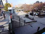 東北地方太平洋沖地震による液状化現象の被害の様子(千葉県浦安市 2011年3月20日)