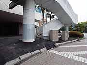 3ヵ月弱が経過した液状化現象被災地の様子(千葉県浦安市舞浜地区・東京ディズニーランド周辺 2011年6月1日)