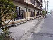 3ヵ月弱が経過した液状化現象被災地の様子(千葉県浦安市弁天,富岡,今川地区 2011年6月1日)