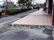 3ヵ月弱が経過した液状化現象被災地の様子(千葉県浦安市高洲地区2011年6月1日)