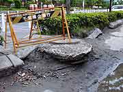 3ヵ月弱が経過した液状化現象被災地の様子(千葉県浦安市高洲地区2011年6月1日)