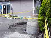 3ヵ月弱が経過した液状化現象被災地の様子(千葉県浦安市明海地区2011年6月1日)