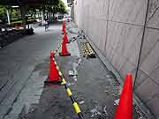 3ヵ月弱が経過した液状化現象被災地の様子(千葉県浦安市明海地区2011年6月1日)