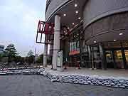 3ヵ月弱が経過した液状化現象被災地の様子(千葉県浦安市明海地区2011年6月1日)