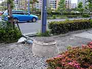 3ヵ月弱が経過した液状化現象被災地の様子(千葉県浦安市明海地区2011年6月1日)