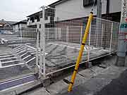 3ヵ月弱が経過した液状化現象被災地の様子(千葉県浦安市入船地区 2011年6月1日)