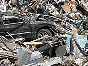 東日本大震災 津波被災地 石巻市立相川小学校(宮城県石巻市北上町十三浜 2011年4月17日)