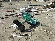 東日本大震災 津波被災地 石巻市立相川小学校(宮城県石巻市北上町十三浜 2011年4月17日)