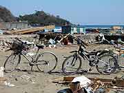 東日本大震災 津波被災地 石巻市立相川小学校(宮城県石巻市北上町十三浜 2011年4月17日)