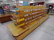 スーパーマーケットでは品不足(埼玉県新座市 2011年3月15日)