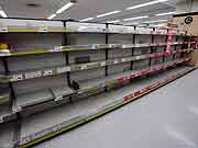 スーパーマーケットでは品不足(埼玉県新座市 2011年3月15日)