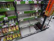 スーパーマーケットでは品不足(埼玉県新座市 2011年3月15日)