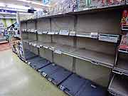 スーパーマーケットでは品不足(埼玉県志木市 2011年3月15日)