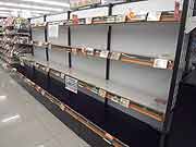 スーパーマーケットでは品不足(埼玉県志木市 2011年3月18日)