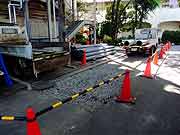 東北地方太平洋沖地震による清新町の液状化現象被害の様子<br />(東京都江戸川区清新町 2011年7月9日)