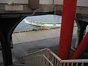 北海道南西沖地震被災地 北海道奥尻町・青苗漁港の避難用の高台「望海橋人工地盤」2005年8月)