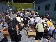 陸前高田市高田町長砂仮設団地（岩手県立高田高等学校第2グラウンド）での支援イベント(岩手県陸前高田市 2011年7月17日)