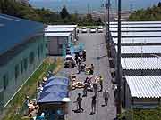 シャンティ国際ボランティア会（SVA）の「いわてを走る移動図書館プロジェクト」の活動(岩手県陸前高田市 2011年7月17日)