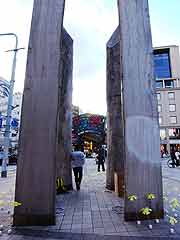 シンサイミライノハナPROJECT2011(神戸市中央区・大丸神戸前 2011年1月17日)