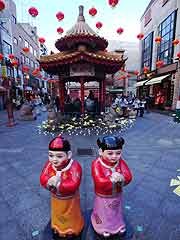 シンサイミライノハナPROJECT2011(神戸市中央区・南京町 2011年1月17日)