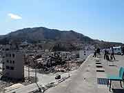 東日本大震災 津波被災地(宮城県女川町 2011年4月17日)