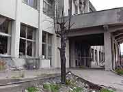 被災した門脇小学校 (宮城県石巻市・門脇小学校 2011年7月21日)