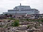 津波と火災に襲われ壊滅した南浜町の様子 (宮城県石巻市・南浜町 2011年7月22日)