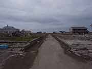 旧北上川沿いの門脇町2・3丁目の様子 (宮城県石巻市・門脇町2・3丁目 2011年7月22日)