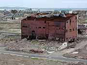 津波と火災に襲われ壊滅した門脇町4・5丁目の様子 (宮城県石巻市・門脇町4・5丁目 2011年7月22日)