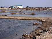 津波で被災した農地の様子(宮城県亘理町・吉田浜 2011年4月14日)